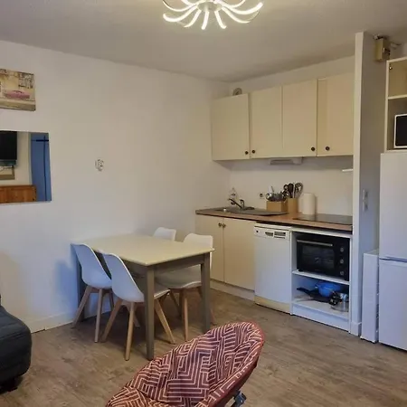 De 3 Pieces En Avec Piscine Appartement